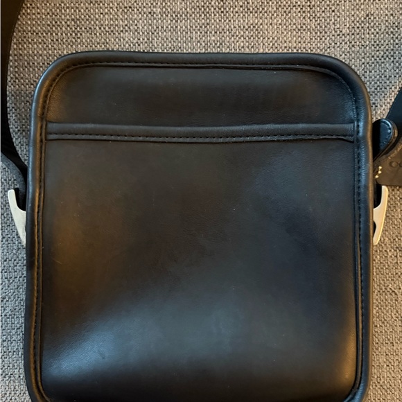 Handbags - Coach Vintage Camera Zip No 9817